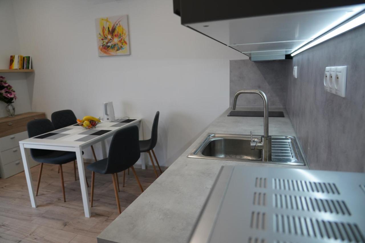 Apartman Zuzana Nesvady Ngoại thất bức ảnh